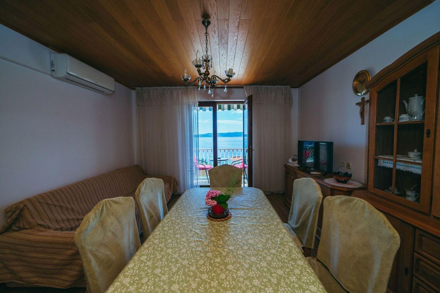 Apartments Lovre - Close To The Sea Brela Exteriör bild